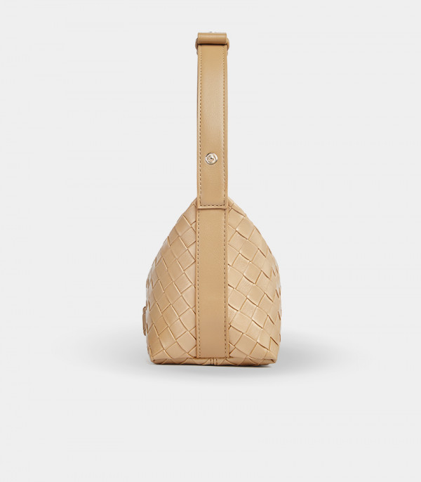 CELESTIA woven hobo bag - MOSSDOOM Apricot color, side view showing the width.