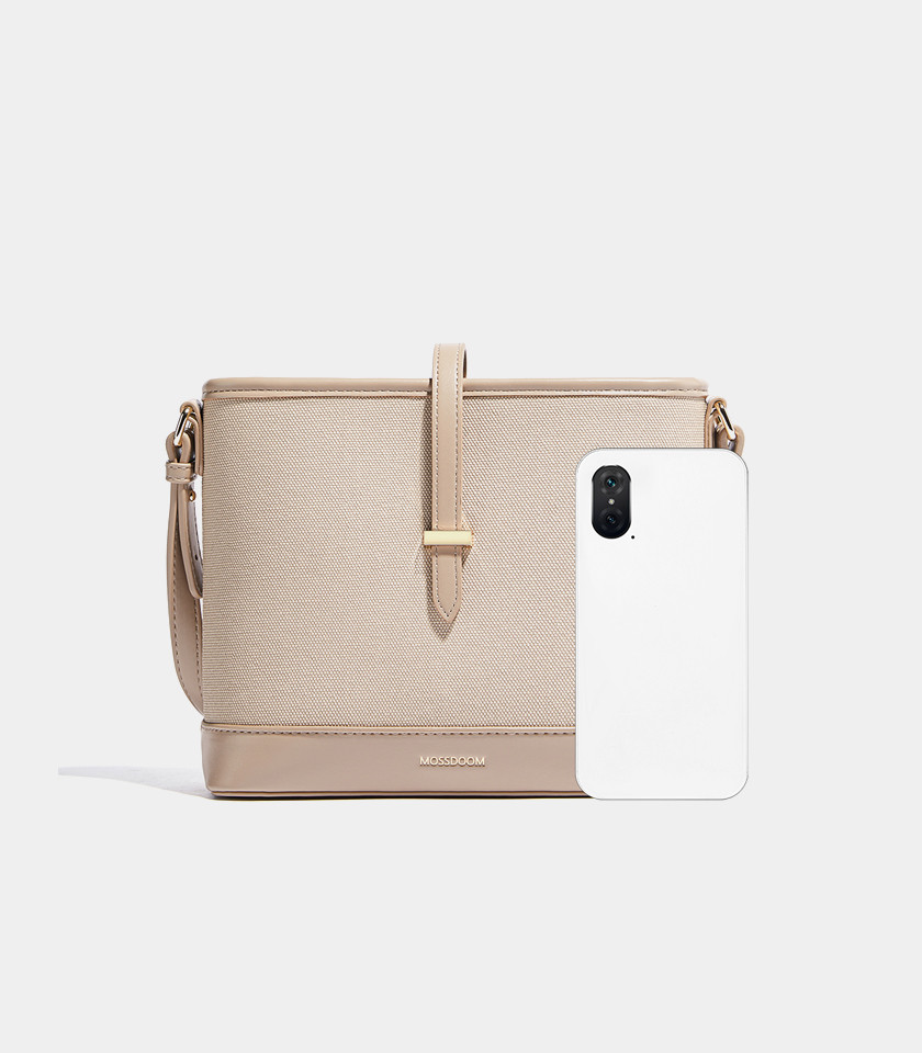 CATLY shoulder bag - MOSSDOOM Ivory color, front view.