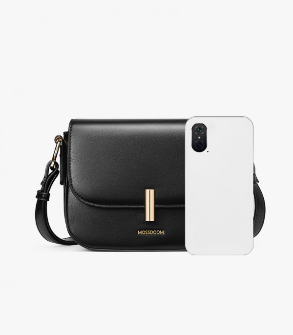 Scala di dimensioni della borsa a tracolla MOSSDOOM AIRELLE colore Nero, a confronto con uno smartphone.
