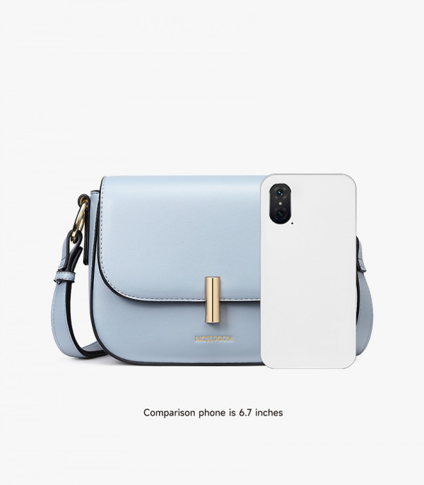 Size scale of the MOSSDOOM AIRELLE shoulder bag, Sky Blue color, compared to a smartphone.