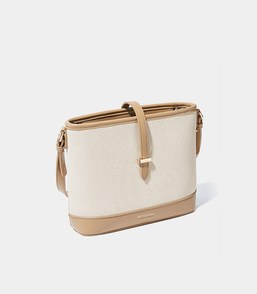 CATLY shoulder bag - MOSSDOOM Apricot color, front view.