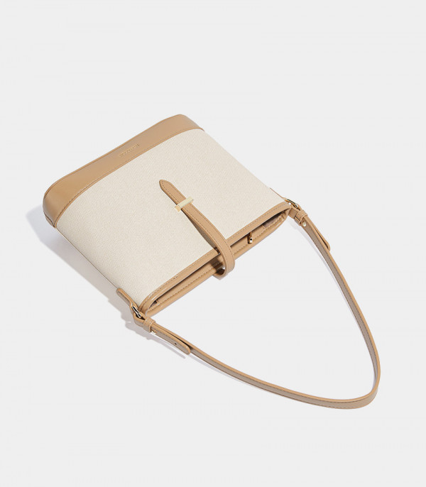 CATLY shoulder bag - MOSSDOOM Apricot color, three-quarter view.