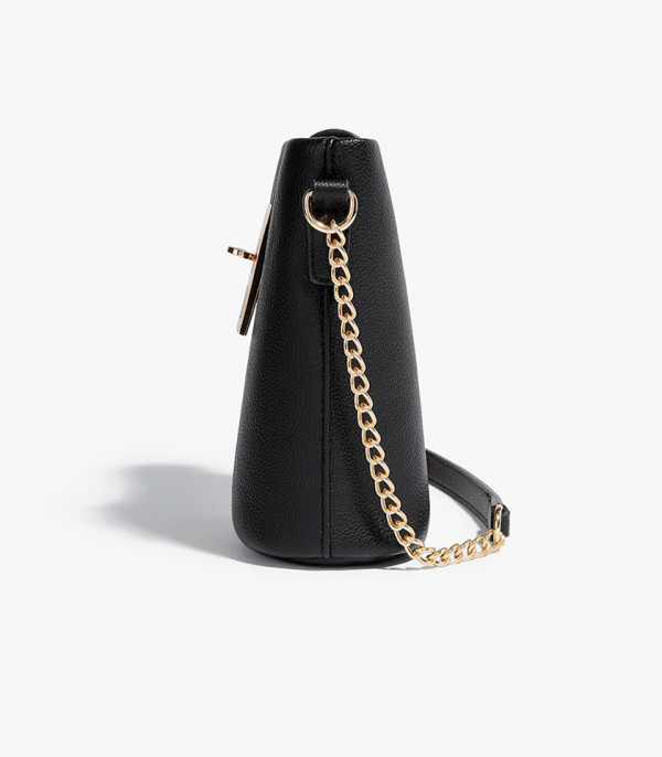 Side view of the MOSSDOOM ELOUISE CHAIN small bag, black color.