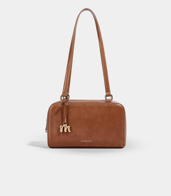 MOSSDOOM REYNA shoulder bag, Camel color, front view with M charm.