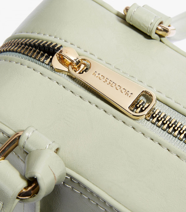 Close-up on the zipper of the MOSSDOOM REYNA shoulder bag.
