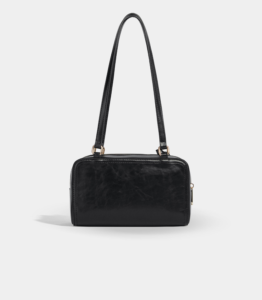 Bolsa de ombro MOSSDOOM REYNA cor Preto, vista frontal com pingente M.