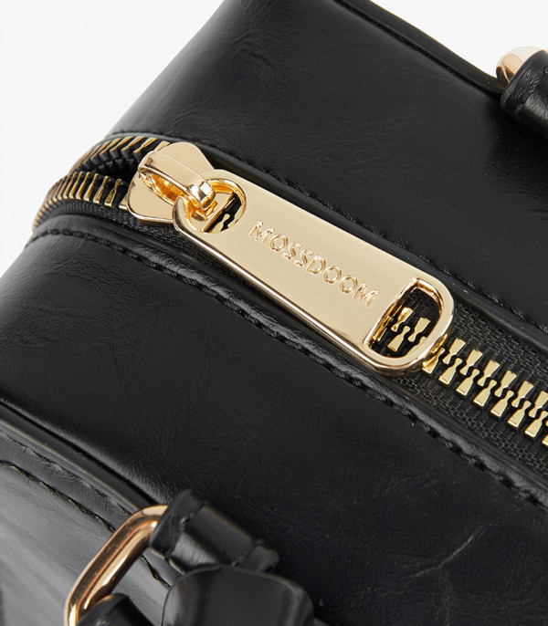 Close-up on the zipper of the MOSSDOOM REYNA shoulder bag.