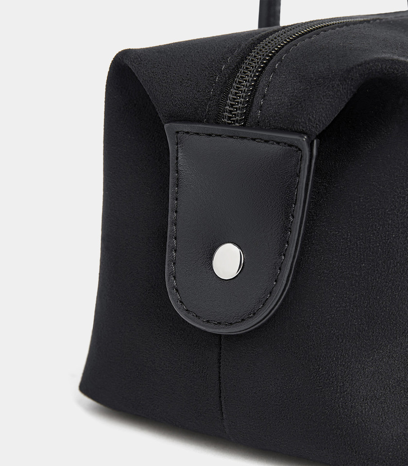 MOSSDOOM PAULA shoulder baguette bag, Black color, front view.