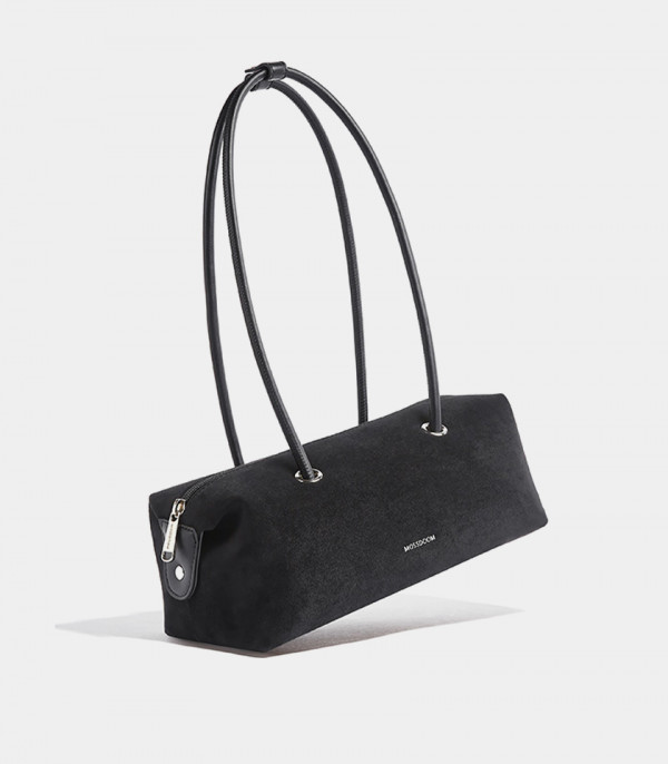 MOSSDOOM PAULA shoulder baguette bag, Black color, three-quarter view.