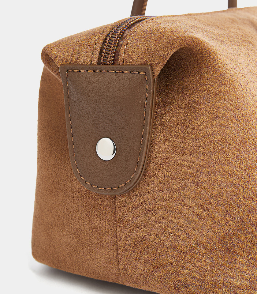MOSSDOOM PAULA shoulder baguette bag, Camel color, front view.