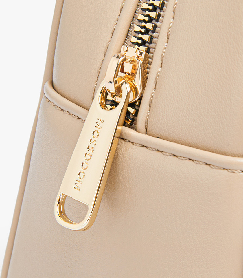 MOSSDOOM FIONA shoulder bag, Apricot color, front view with pockets.