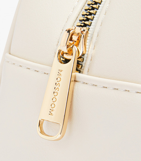 Close-up on the top zipper of the MOSSDOOM FIONA shoulder bag.