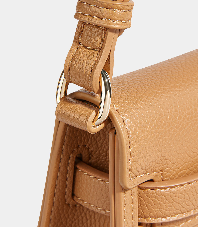 MOSSDOOM JUNIA shoulder bag, Camel Color, front view.