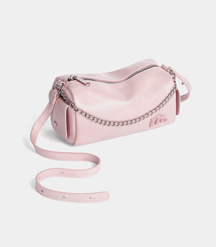 MOSSDOOM MAELYS shoulder bag, Salmon Color, three-quarter view with chain.