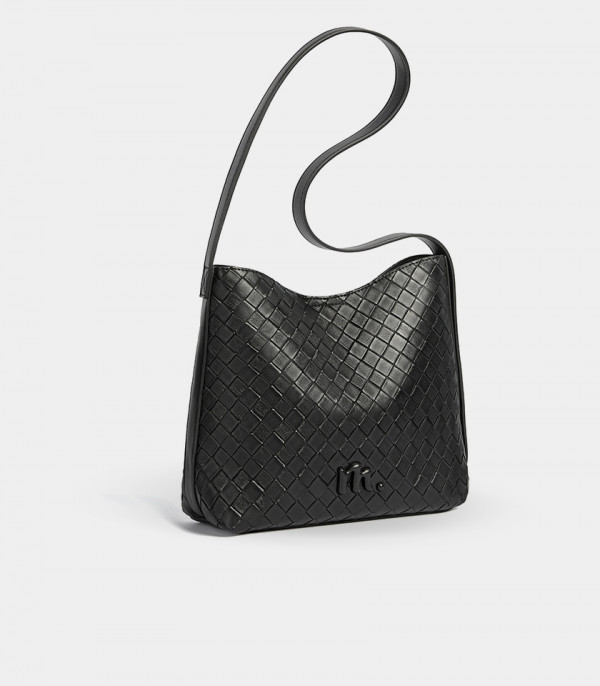 CLARANCE woven shoulder bag - MOSSDOOM Black Color, three-quarter view.