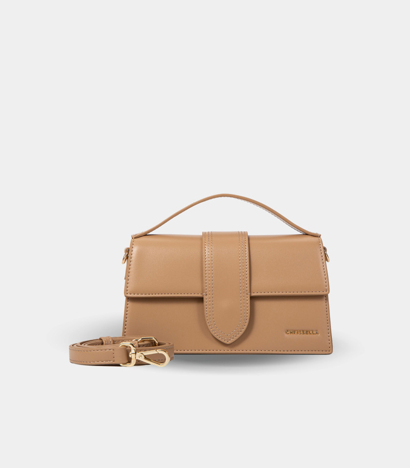INVOLUCRO flap handbag – CHRISBELLA Cream color, front view.
