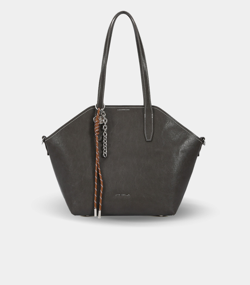 TRAPEZIO tote bag – CHRISBELLA Gray color, front view with charm.