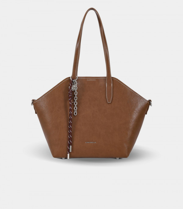 TRAPEZIO tote bag – CHRISBELLA Coffee color, front view with charm.
