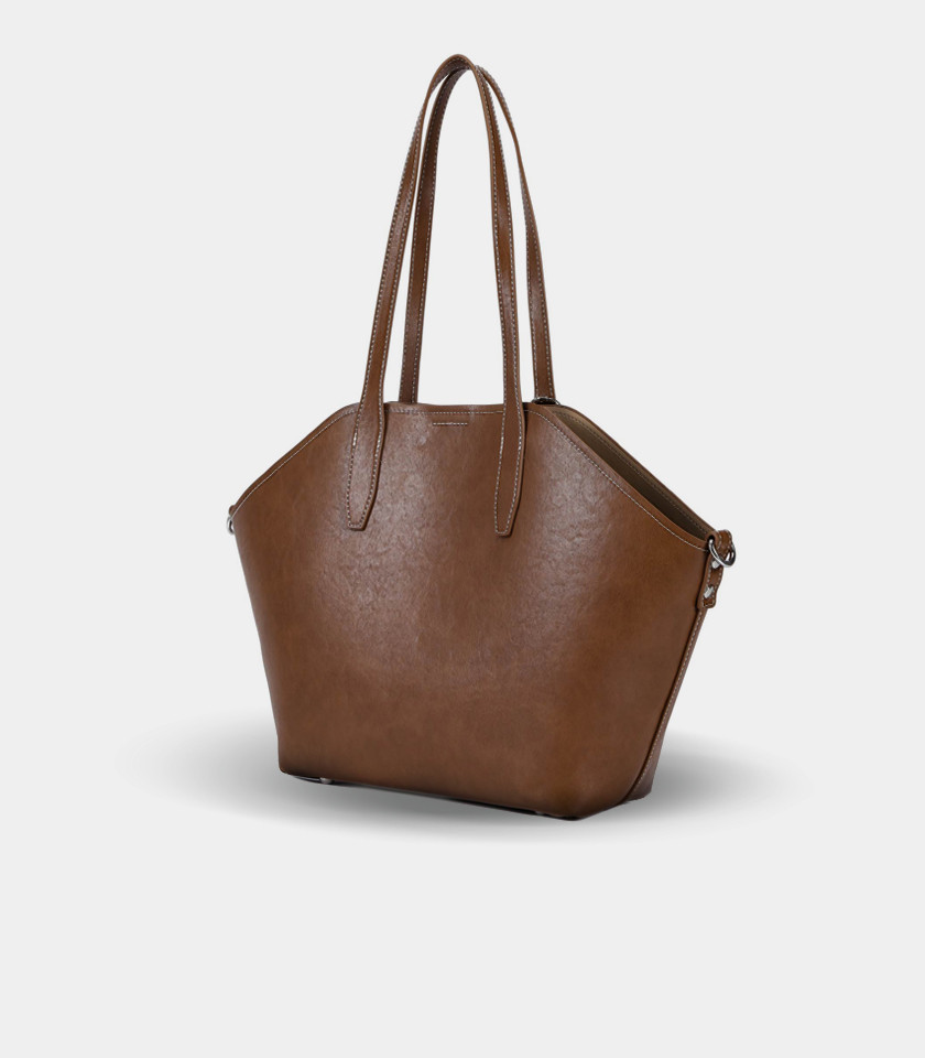 TRAPEZIO tote bag – CHRISBELLA Coffee color, front view with charm.