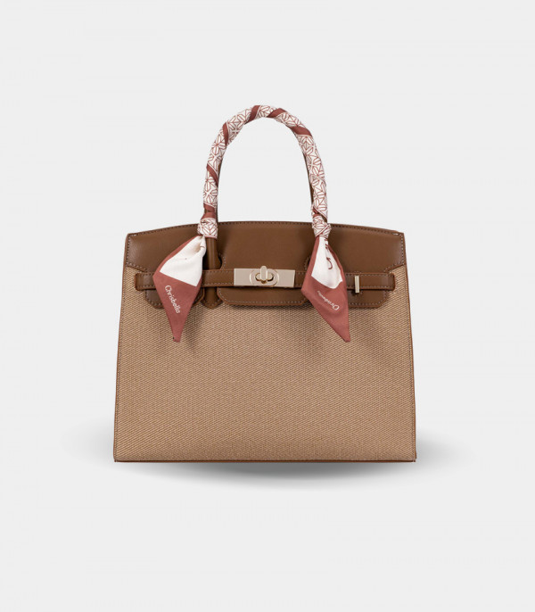 RAFFINATO structured handbag – CHRISBELLA Camel color, front view with scarf.