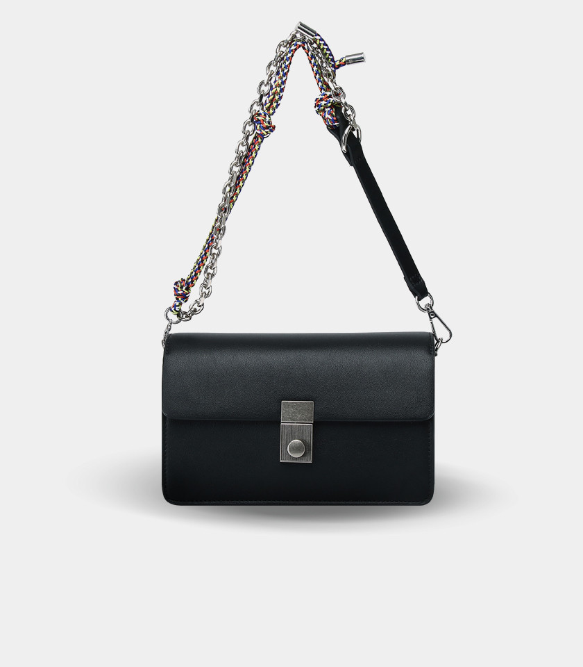 EMPREINTE FÉFÉ chain shoulder bag – Black color, front view.