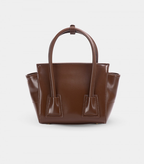 Back view of the HÉRITAGE FÉFÉ handbag with strap – Coffee color.