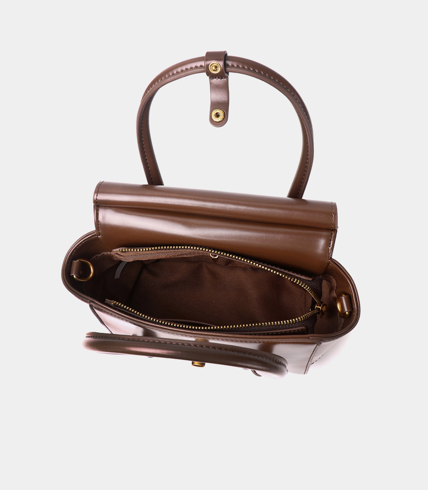 HÉRITAGE FÉFÉ handbag with strap – Coffee color, front view.