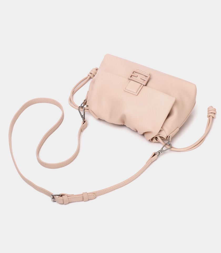 SOUPLESSE FÉFÉ chain shoulder bag - Salmon color, front view.