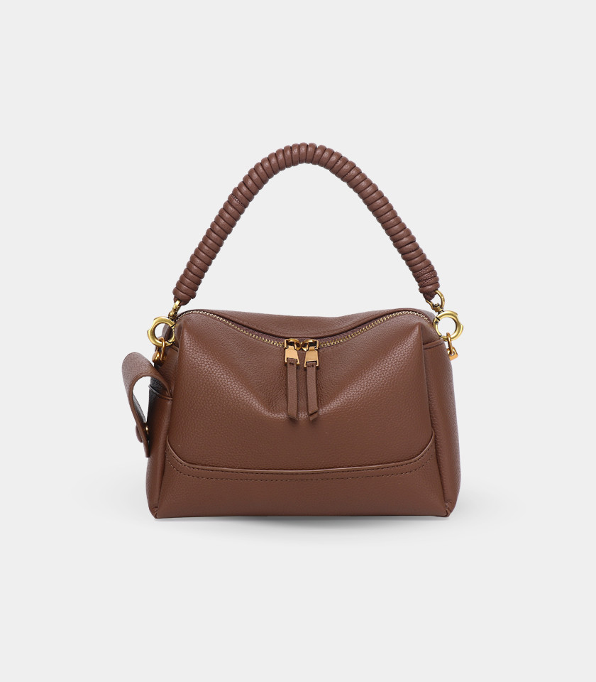 AISANCE FÉFÉ handbag with twist strap – Coffee color, front view.