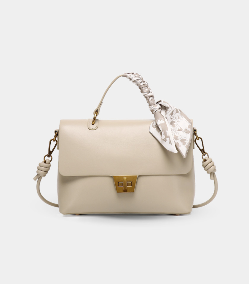 SINGULIER FÉFÉ handbag with strap – Cream color, front view with scarf.