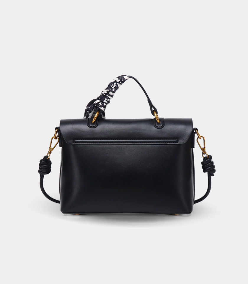 SINGULIER FÉFÉ handbag with strap – Black color, front view with scarf.