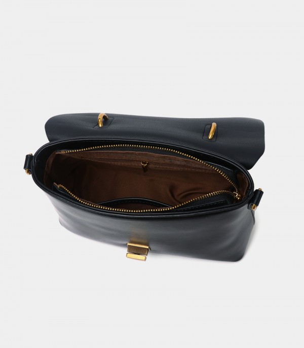 Interior view of the SINGULIER FÉFÉ handbag with strap – Black color.