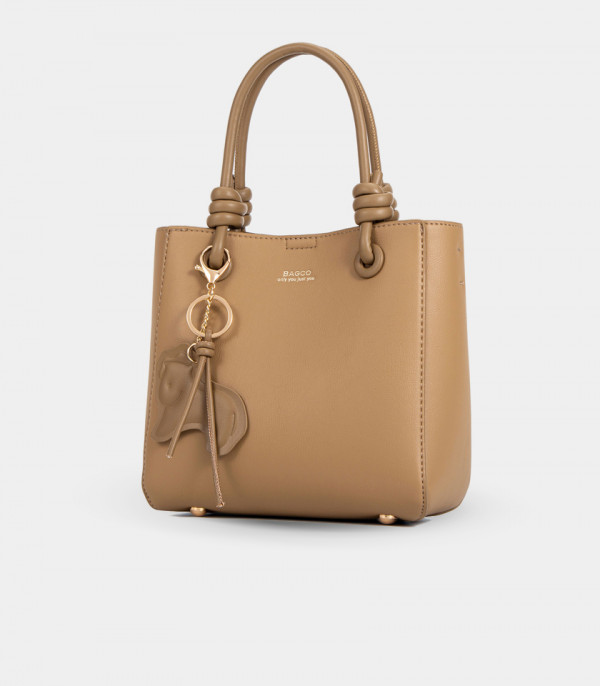ESSENTIEL knotted handles tote bag - BAGCO Camel color, three-quarter view.